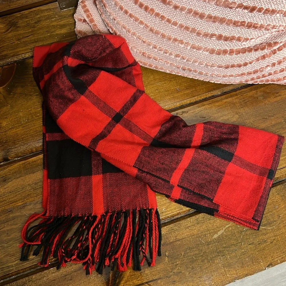 Red & Black Made‎ in Scotland Knit Cashmere Scarf- OS